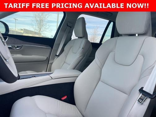 2025 Volvo XC90 B6 Plus 7-Seater