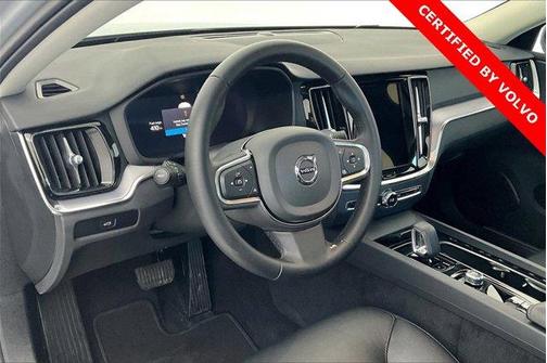 2025 Volvo S60 B5 Core