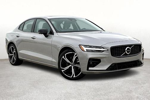 2025 Volvo S60 B5 Plus