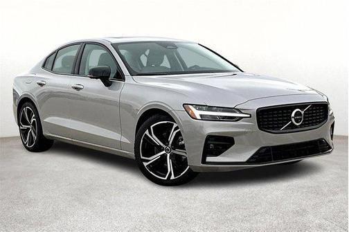 2025 Volvo S60 B5 Plus