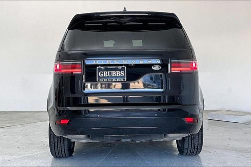 2022 Land Rover Discovery P300 R-Dynamic S