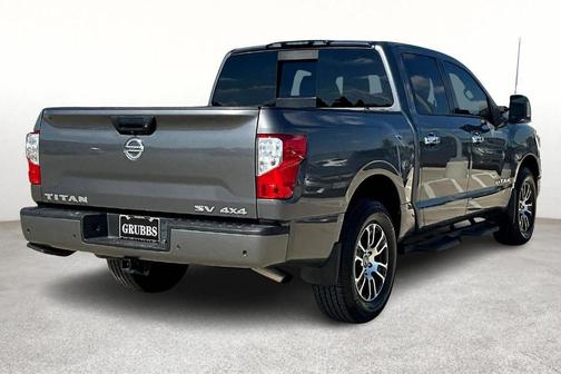 2021 Nissan Titan SV