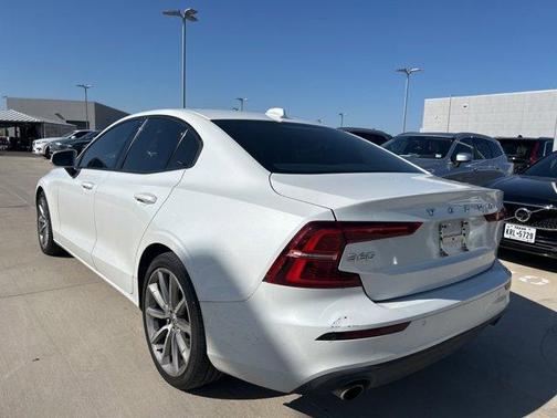 2020 Volvo S60 T5 Momentum