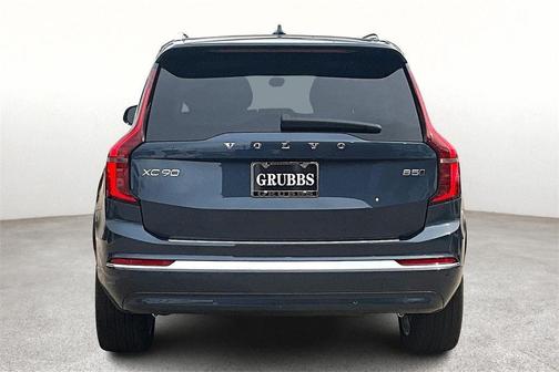 2025 Volvo XC90 B5 Core