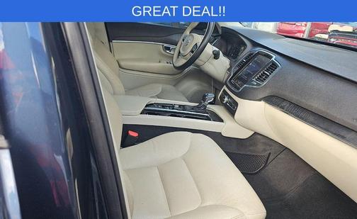 2020 Volvo XC90 T5 Momentum 7 Passenger