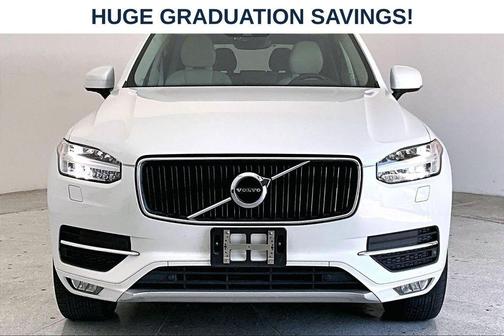 Crystal White Pearl 2016 Volvo XC90 T6 Momentum