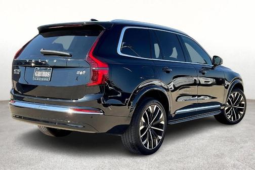 2025 Volvo XC90 B6 Plus 7-Seater
