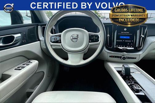 Onyx Black Metallic 2024 Volvo XC60 B5 Plus Dark Theme