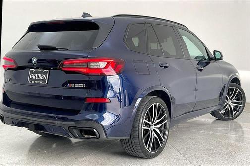 2021 BMW X5 M50i