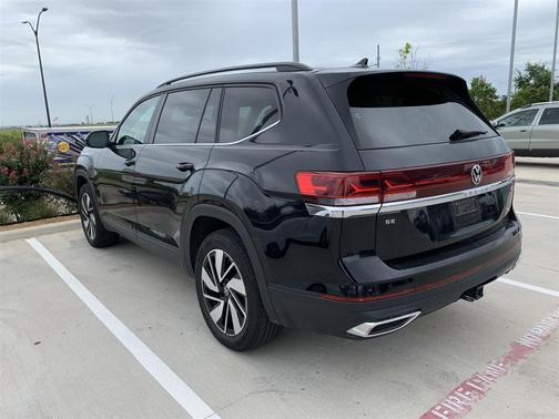 2024 Volkswagen Atlas 2.0T SE