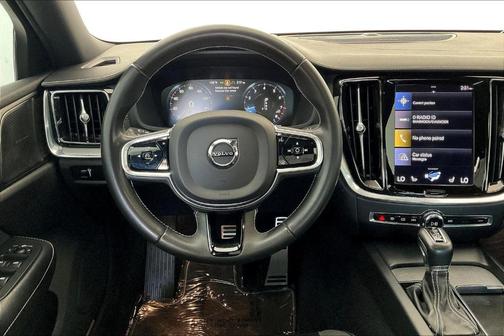 2021 Volvo S60 R-DESIGN