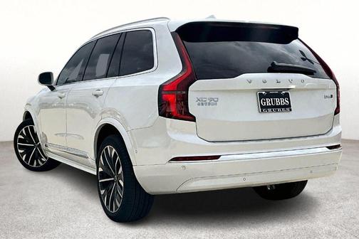 2025 Volvo XC90 B6 Plus 7-Seater