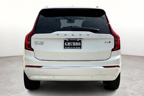 2025 Volvo XC90 B6 Plus 7-Seater
