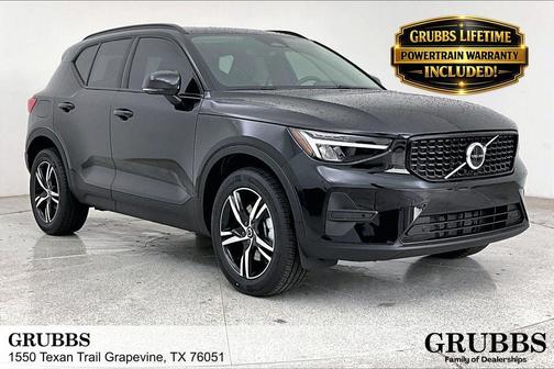 Onyx Black 2026 Volvo XC40 B5 Core