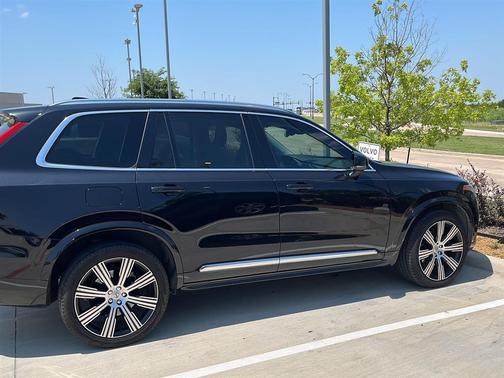 2023 Volvo XC90 B6 Ultimate 7-Seater