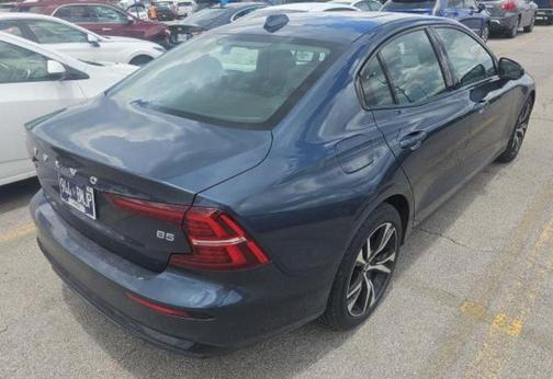 2025 Volvo S60 B5 Plus
