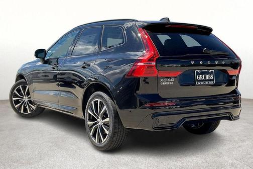 2025 Volvo XC60 B5 Plus