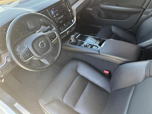 2021 Volvo S60 Recharge Plug-In Hybrid R-DESIGN EXPRESSION