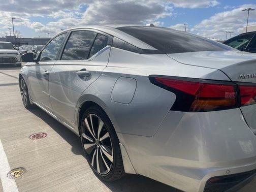 2021 Nissan Altima 2.0 SR