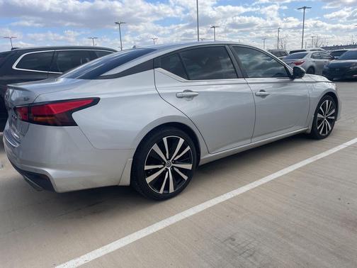 2021 Nissan Altima 2.0 SR
