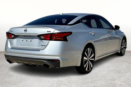 2021 Nissan Altima 2.0 SR