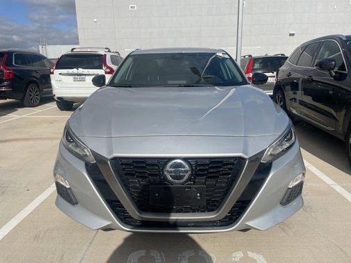 2021 Nissan Altima 2.0 SR