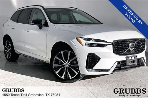 2024 Volvo XC60 B5 Ultimate Dark Theme