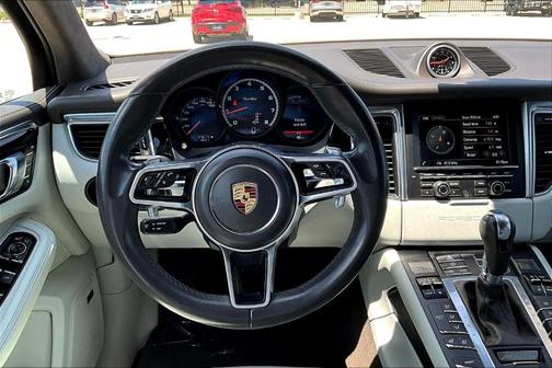 2016 Porsche Macan Turbo