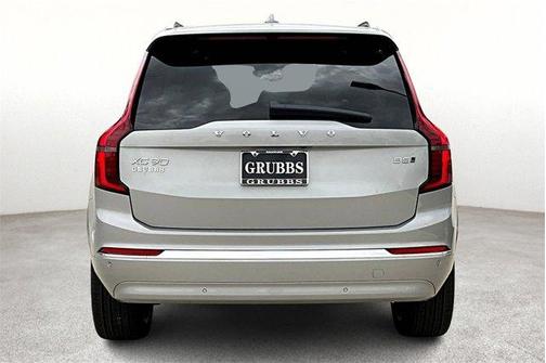 2025 Volvo XC90 B5 Plus 6-Seater