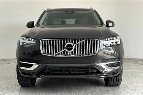 2024 Volvo XC90 Recharge Plug-In Hybrid T8 Ultimate Bright Theme 7-Seater