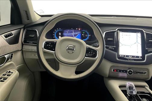 2024 Volvo XC90 Recharge Plug-In Hybrid T8 Ultimate Bright Theme 7-Seater