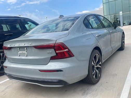 2025 Volvo S60 B5 Core