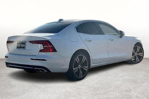 2022 Volvo S60 B5 Inscription