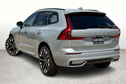 2026 Volvo XC60 B5 Ultra