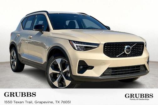 2026 Volvo XC40 B4 Plus
