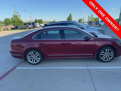 2017 Volkswagen Passat 1.8T SE w/Technology