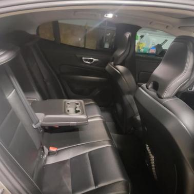 2019 Volvo S60 T6 Momentum
