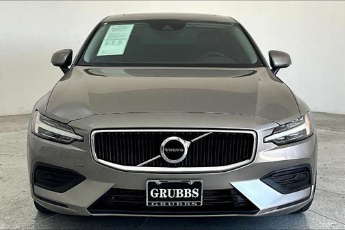2019 Volvo S60 T6 Momentum