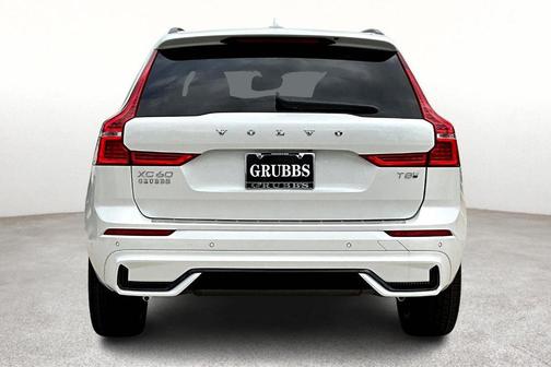 2025 Volvo XC60 Plug-In Hybrid T8 Plus