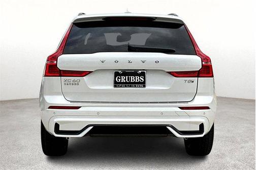 2025 Volvo XC60 Plug-In Hybrid T8 Plus