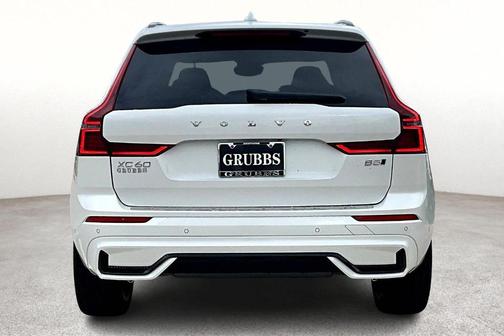 2026 Volvo XC60 B5 Ultra