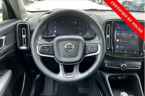 2024 Volvo XC40 B5 Plus Dark Theme