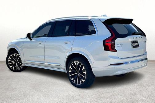 2026 Volvo XC90 B5 Plus 6-Seater