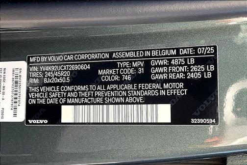 2026 Volvo XC40 B4 Plus