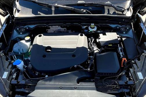 2026 Volvo XC40 B4 Plus