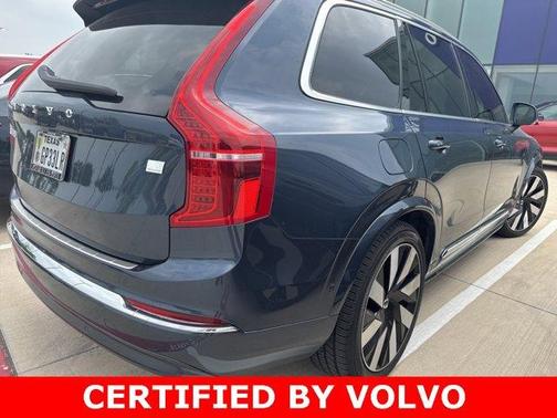 2023 Volvo XC90 Recharge Plug-In Hybrid T8 Ultimate Bright Theme 7-Seater