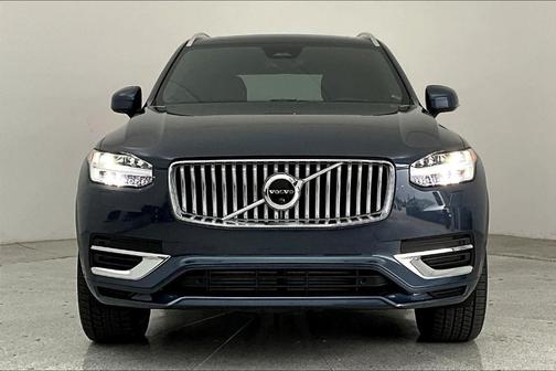 2023 Volvo XC90 Recharge Plug-In Hybrid T8 Ultimate Bright Theme 7-Seater