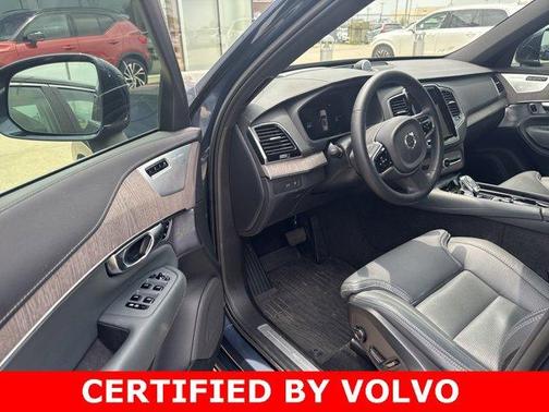 2023 Volvo XC90 Recharge Plug-In Hybrid T8 Ultimate Bright Theme 7-Seater