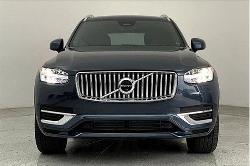2023 Volvo XC90 Recharge Plug-In Hybrid T8 Ultimate Bright Theme 7-Seater