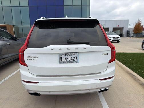 2019 Volvo XC90 T6 Momentum